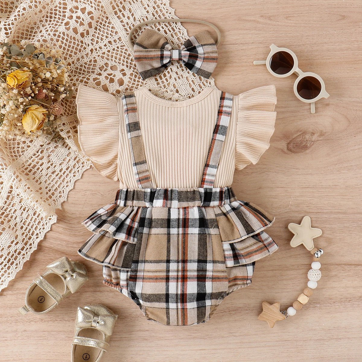 PatPat 2pcs Baby Girl Romper 95% Cotton Ribbed Ruffle-sleeve Bow Decor Spliced Plaid Romper & Headband Set