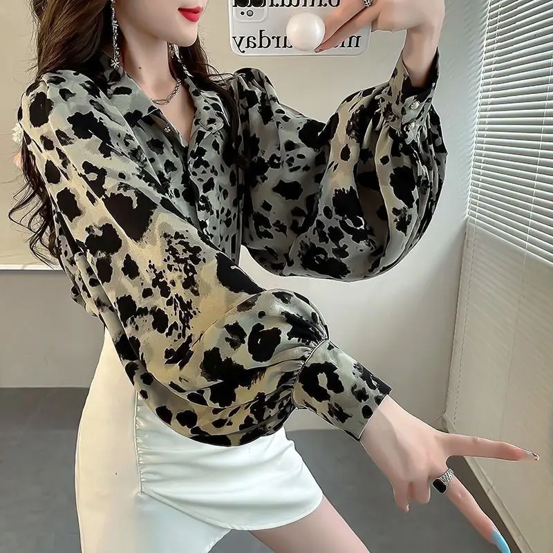 Women\'s Spring and Autumn New Fashion Elegant POLO Collar Print Button Casual Versatile Lantern Sleeve Loose Chiffon Shirt Tops