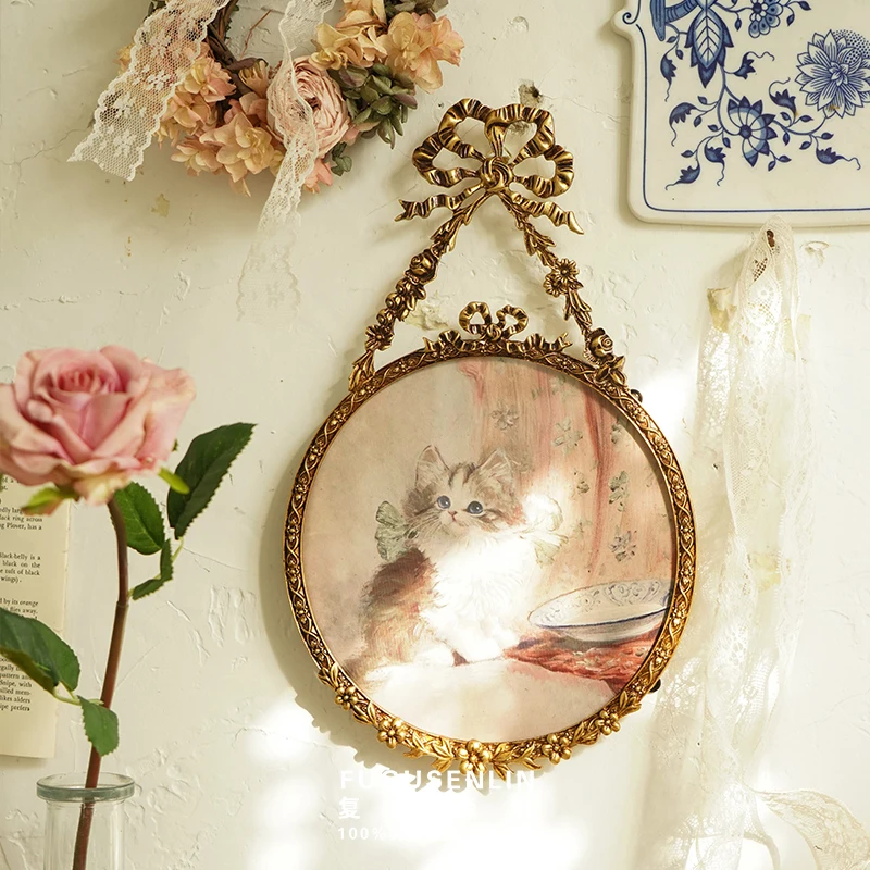 European-style Metal Copper-like Antique Relief Golden Photo Frame Round Mirror Wall Art Decoration Hanging Craft Picture Frames