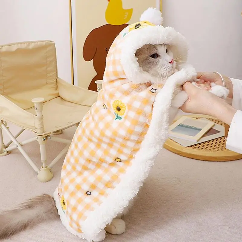 Cat Cloak Cute Stylish Soft Warm Pet Clothes double layer thickening kitten Costume washable Cat Poncho Cape Winter supplies