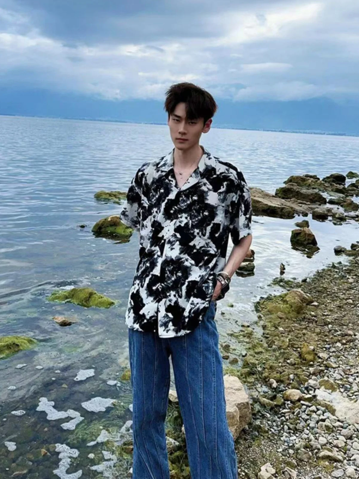 

2024 New Cuba Collar Short Sleeve Ice Silk Shirt Men Summer Beach Style Loose Fit Youth Trendy Thin Material Casual Shirt