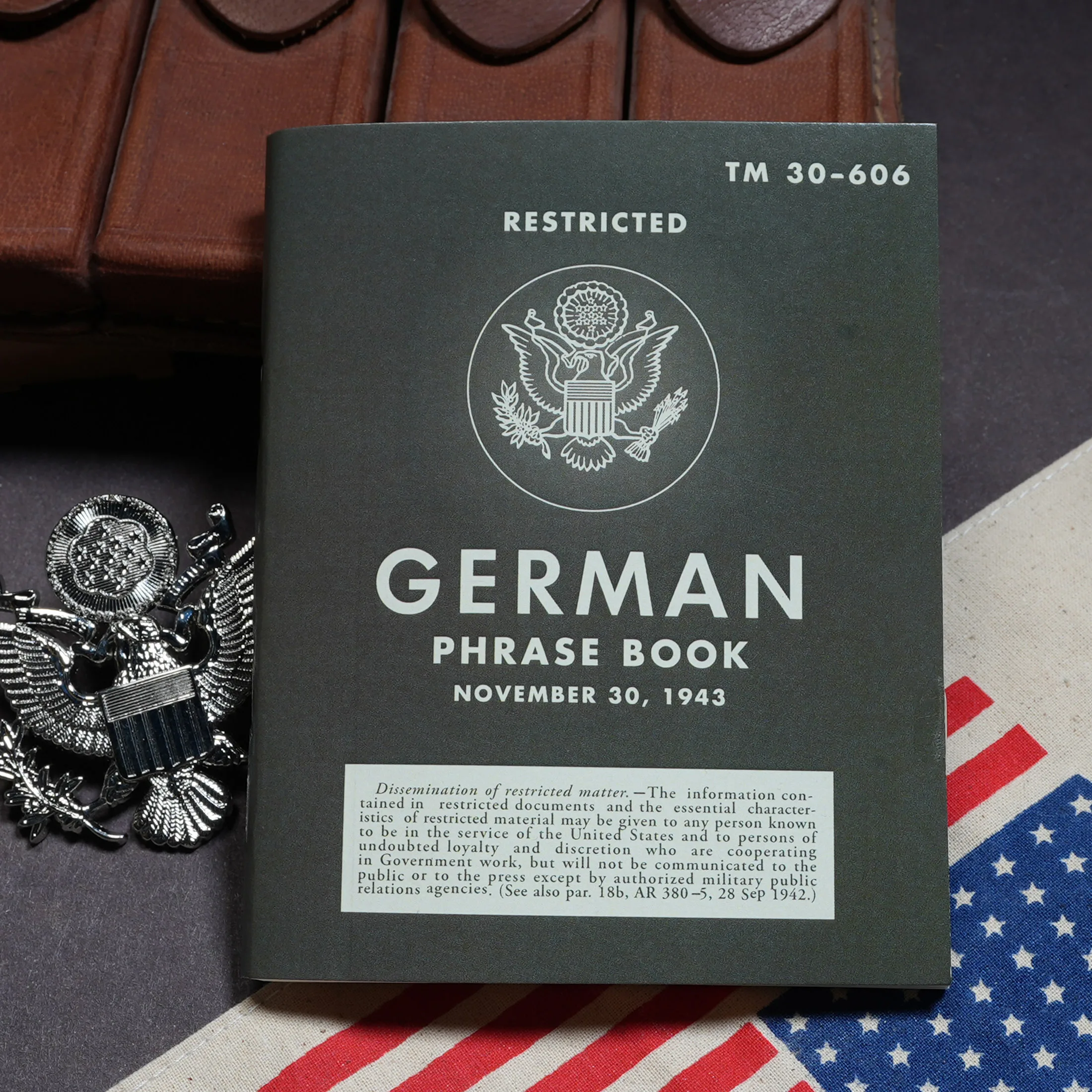 

World War II U.S. M1943 Normandy Landing 《German Phrase book》 Collectible Prop