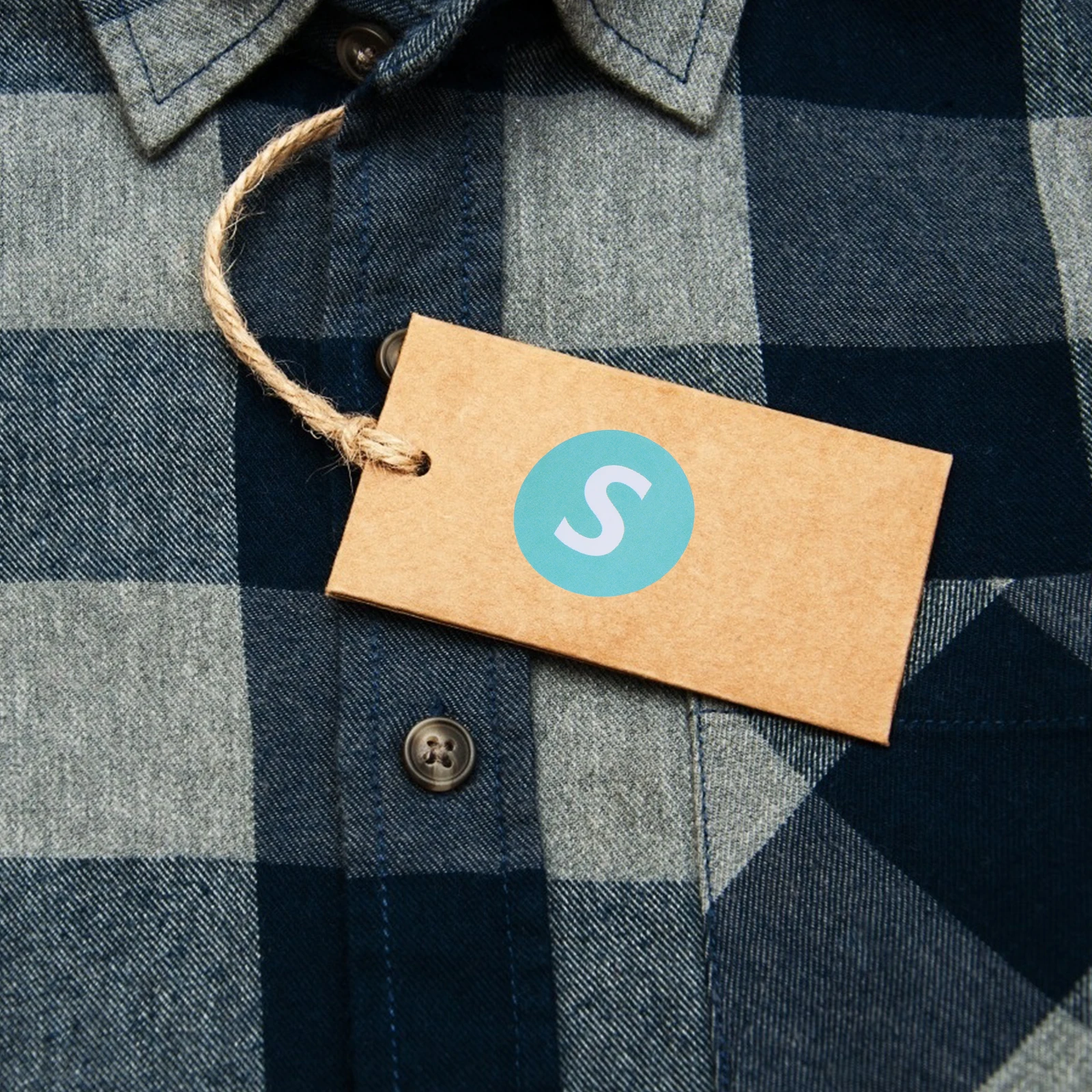 

2 Roll Round Clothing Size Sticker Label Premium Size Sticker Clear Font for T-Shirts Sweaters Coats Pants