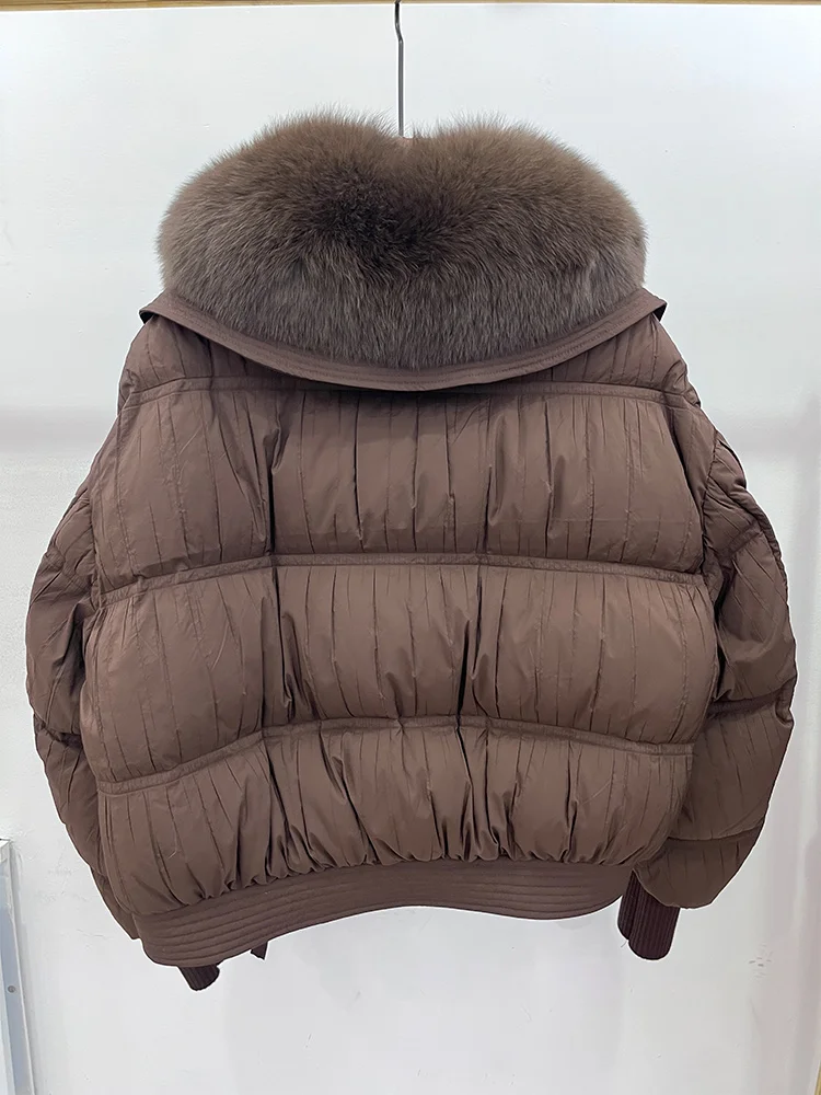 2025年冬の暖かいレディース本物の90%グースダウンジャケット、天然フォックスファーの襟付き厚手コート、ラグジュアリーなアウターウェア、ダウンジャケット