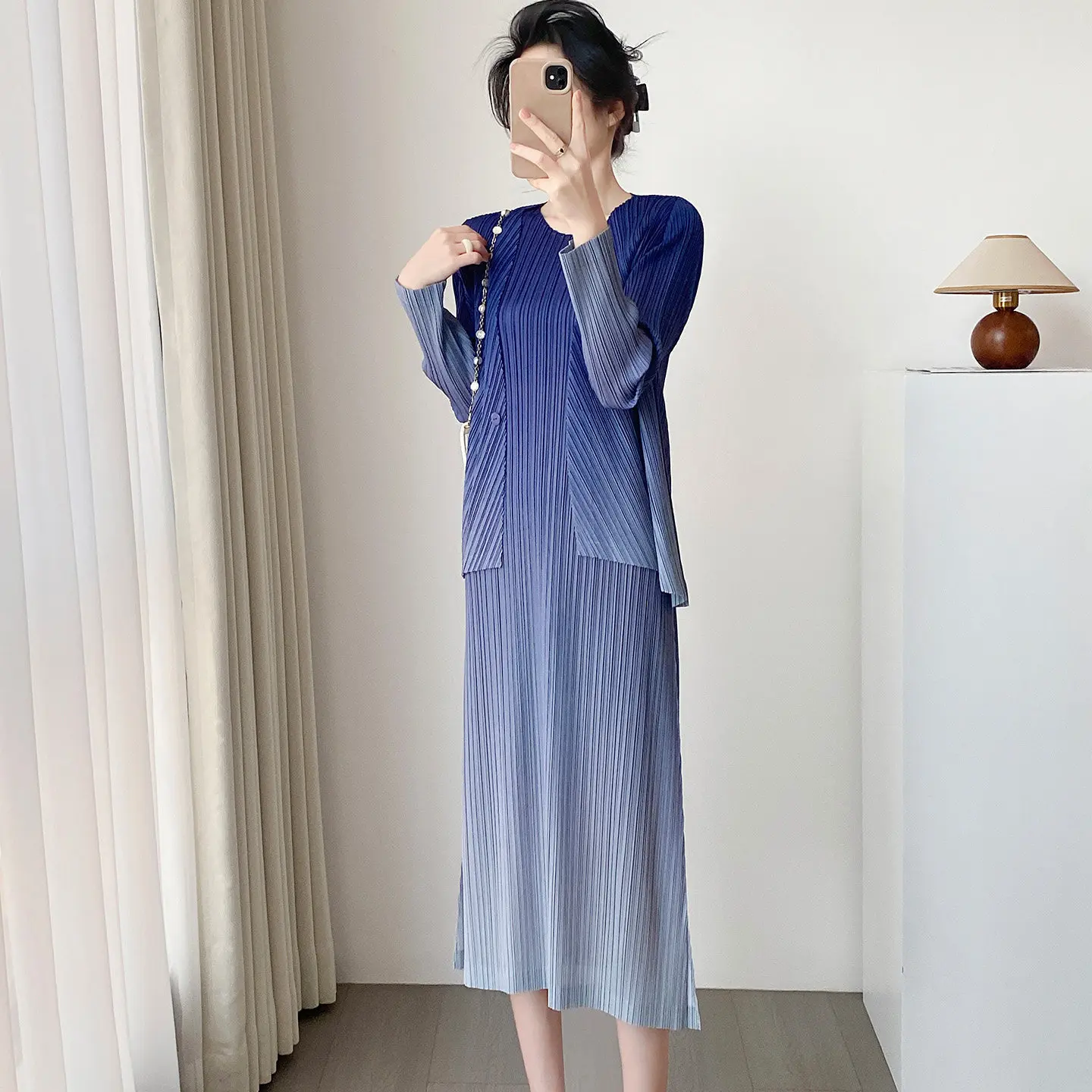 Miyake Pleats 2026 New Arrival Fashion Gradient-Coloured Dress and Cardigan Two-Piece Set for Women's Commuting Fashion Ensemble