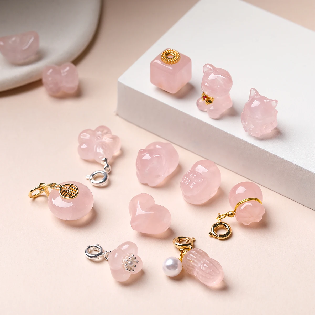 1 PC Natural Stone Pink Quartz Carved Cat Fox Flower Shape Bead Cute Charms For Jewelry Making Diy Bracelet Necklace Accessories