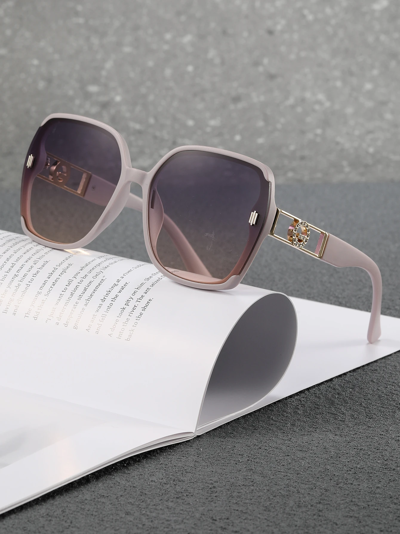 5 New sunglasses for women: UV - огляд і ціна Women'S Accessories New Look