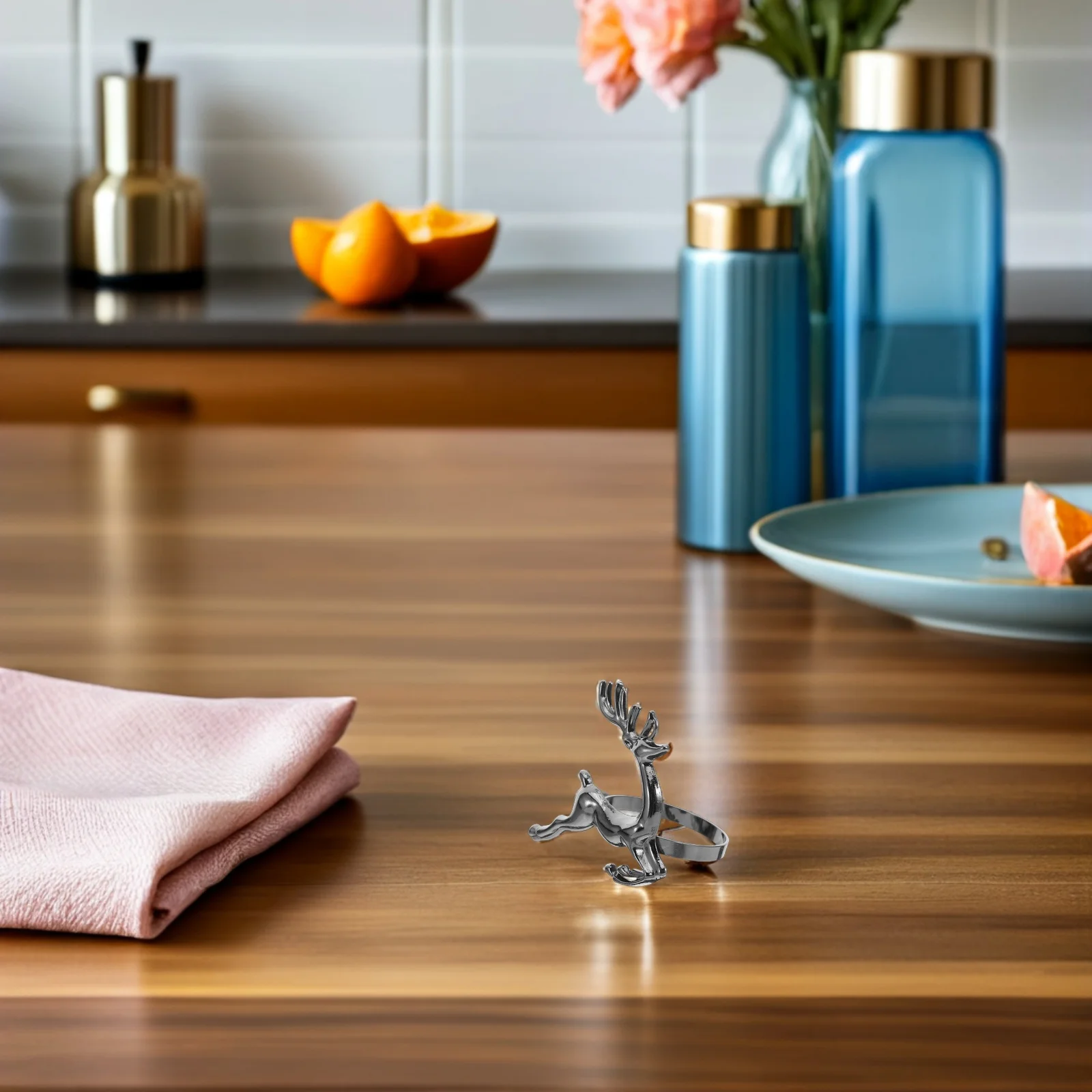 

6Pcs Reindeer Napkin Rings Christmas Metal Elk Buckles for Dinner Party Holiday Table Decoration Festive Napkin Holders