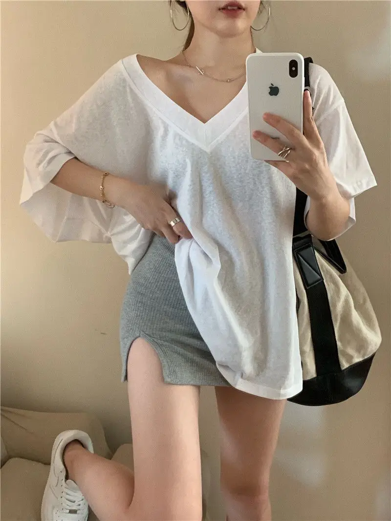 Loose V-neck Short-sleeved T-shirt Women's plus Size Korean Style Casual Pure Color Summer Top Breathable Comfortable Polyester