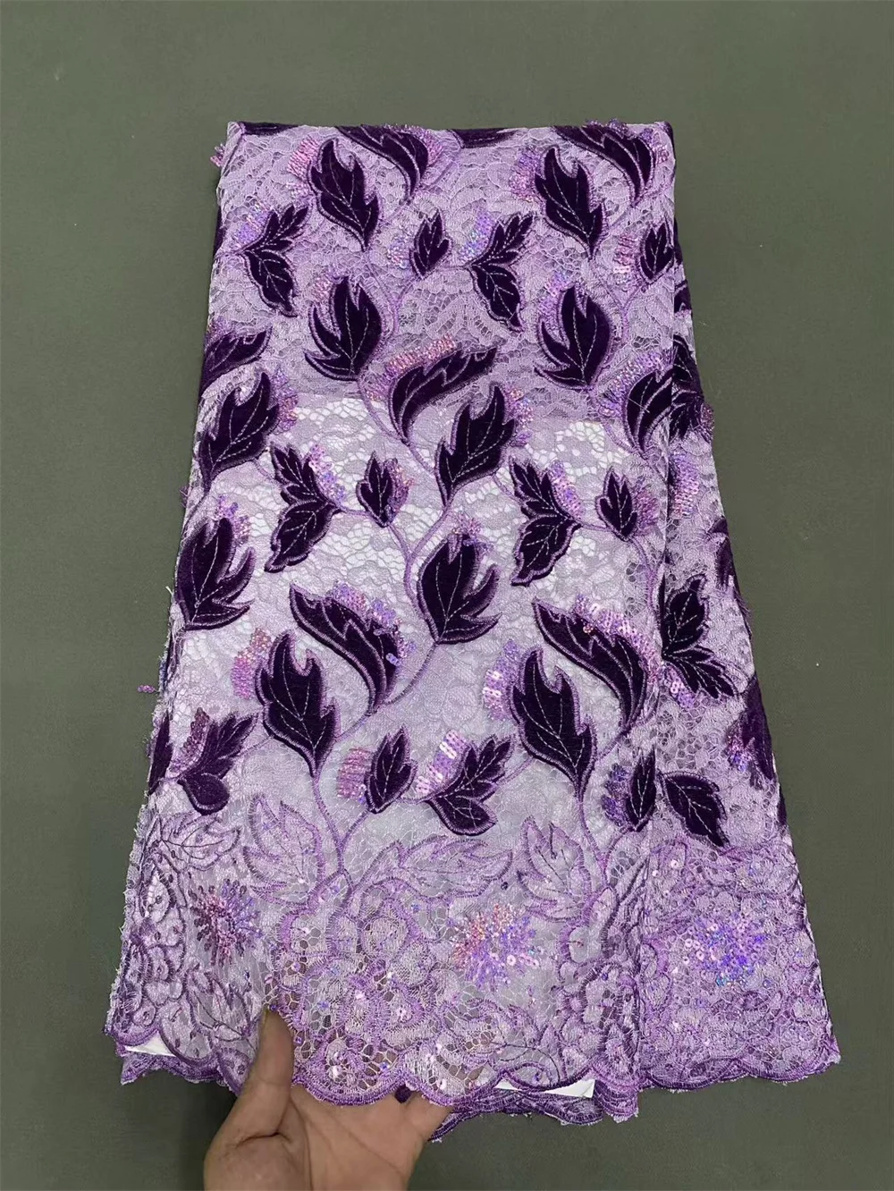 

Роскошная бархатная кружевная ткань 5 ярдов Высокое качество 2025 Фиолетовая кружевная ткань Модная африканская кружевная ткань с блестками для женщин Dres Hm186-1