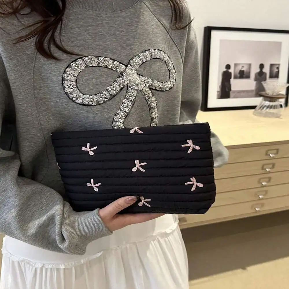 حقيبة مكياج كاجوال ذات ثنيات - مبطنة بمربعات بلون سادة، مثالية للتنقل والسفر اليومي #3