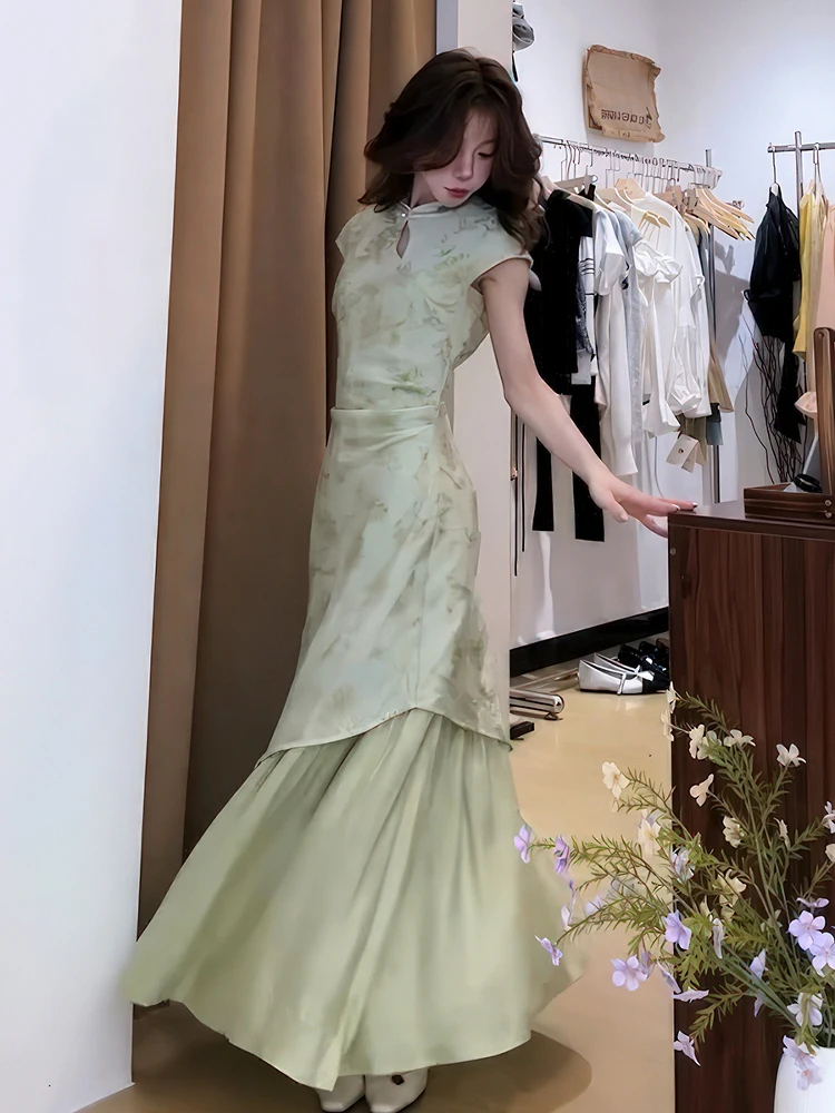 เดรสทรงเอ สไตล์จีนย้อนยุค ปักลายดอกไม้ ผ้าบางเบา ช่วยพรางหุ่น สำหรับผู้หญิง ฤดูร้อน รุ่นใหม่ แขนสั้น คอกลม