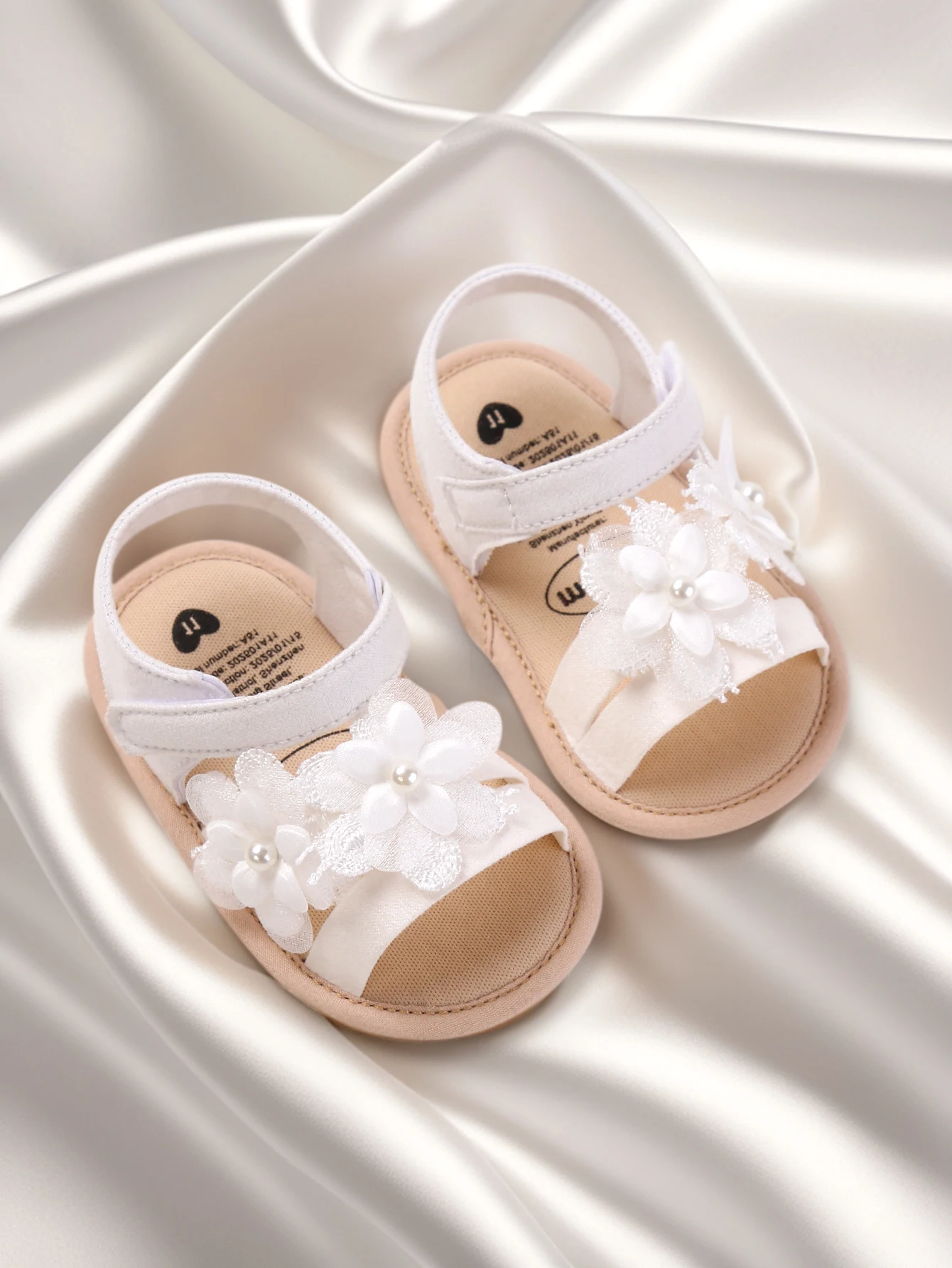 

Baby Girl Sandals Pearl Flower Summer Baby Wedding Flat Shoes Newborn Baby Shoes 0-18 Months Suitable