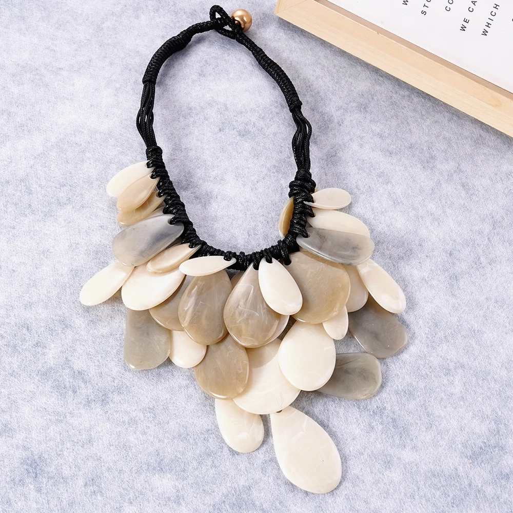

WealthyBoo Retro Pendant Gothic Jewelry New Fashion Eye-Catching Necklace Spring/Summer Beach Style Accessories