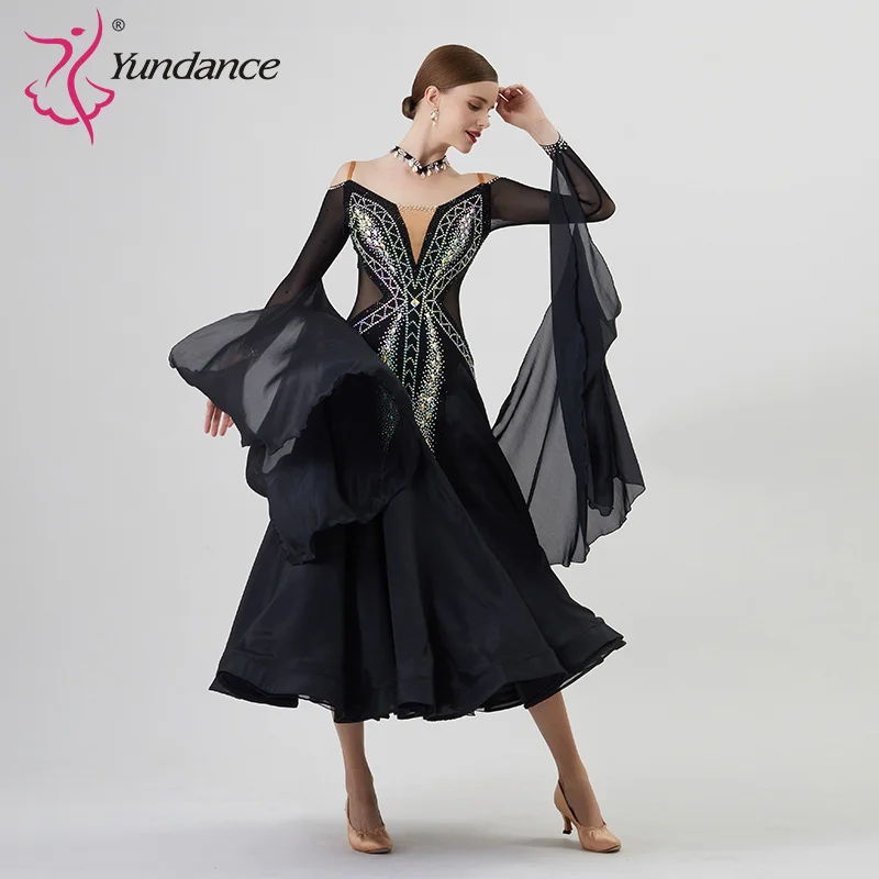 B-22203 Aangepaste nieuwe internationale standaard ballroomdansjurk Hoge kwaliteit parelzijde ballroomdansjurken te koop