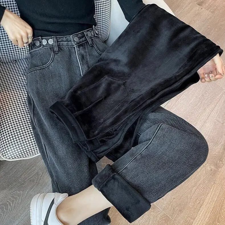 Padded and Thickened Korean Jeans Female 2026 Winter Warm Outer Wear High Waist Drape Thin Straight Pants Jeans Women M446