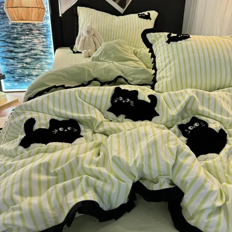

Cute cat quilt cover embroidery four-piece set green striped washed cotton cotton sheets small fresh 4-piece set