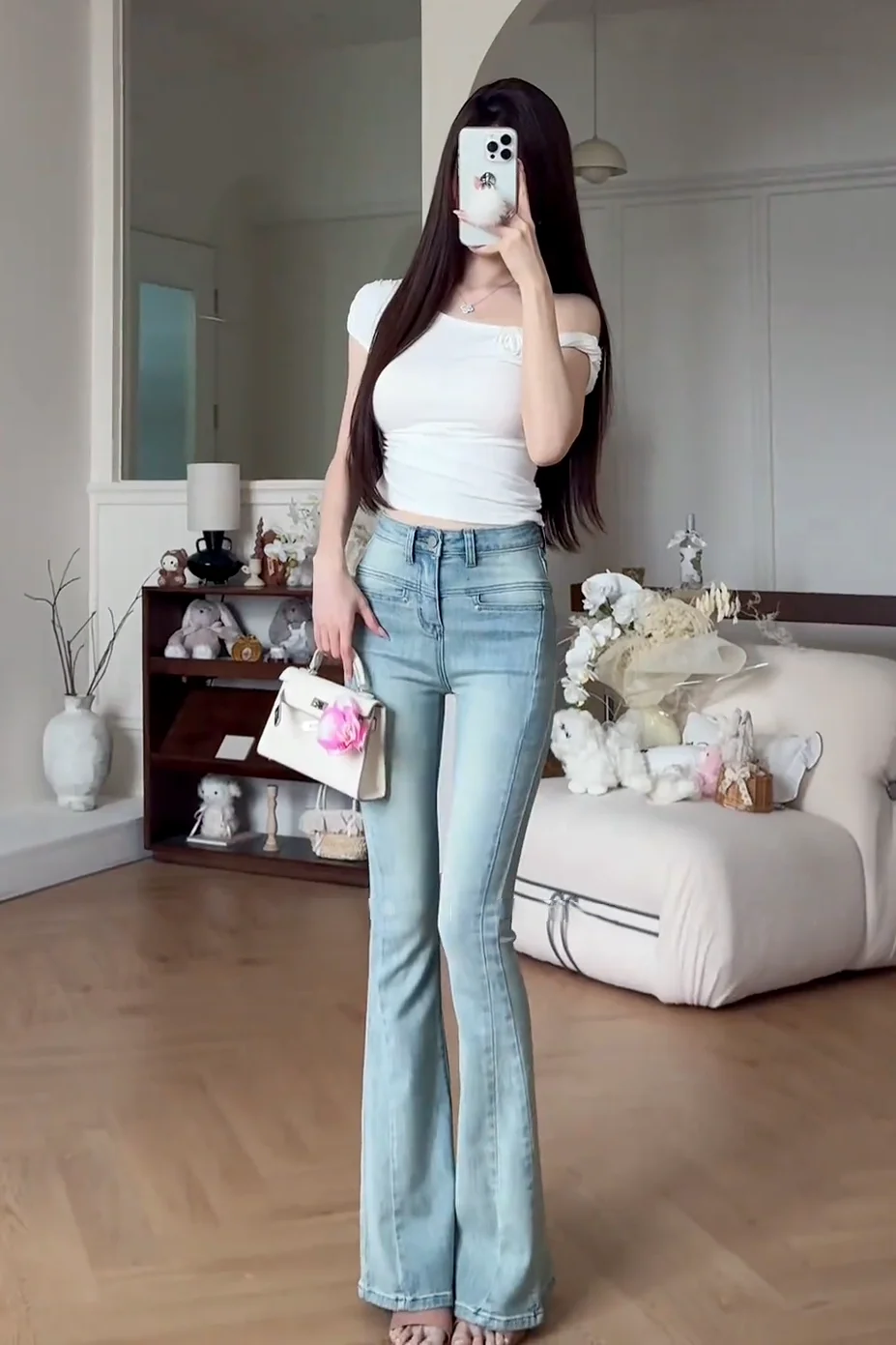 

Весна 2026: Женские джинсы-клеш с высокой талией, облегающие, эластичные, повседневные, из хлопкового стрейч-денима, светлые, в стиле Hot Girl