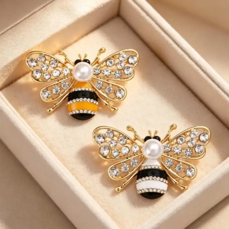 Sparkling Rhinestone Bee Brooch Gold Plated Faux Pearl Elegant Lapel Accessory for Wedding Guest Wear Bridal Gift