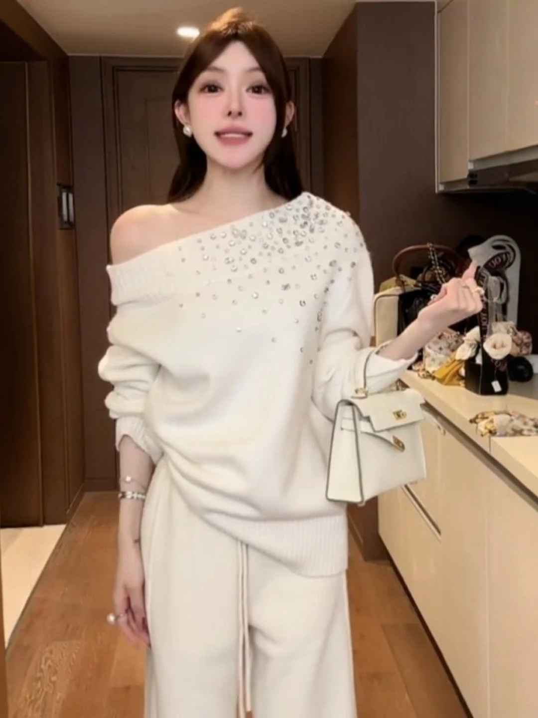 

Loose Fit oulder Bared Knitted Sweater Women's Autumn Winter Thi Warm Diamond Embellied Comfortable Relaxing Sle Top