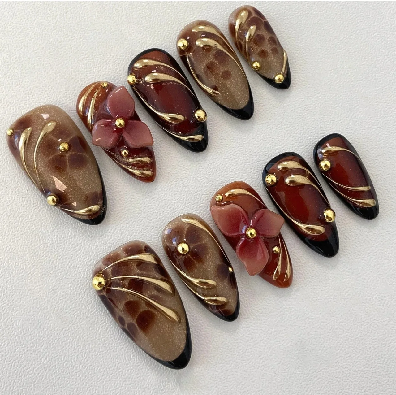 

Gilded 3D Flower Press on Nails French Tip Leopard Print False Nails Mid-length Almond Wearable Full Cover Fake Nail Tip 24Pcs