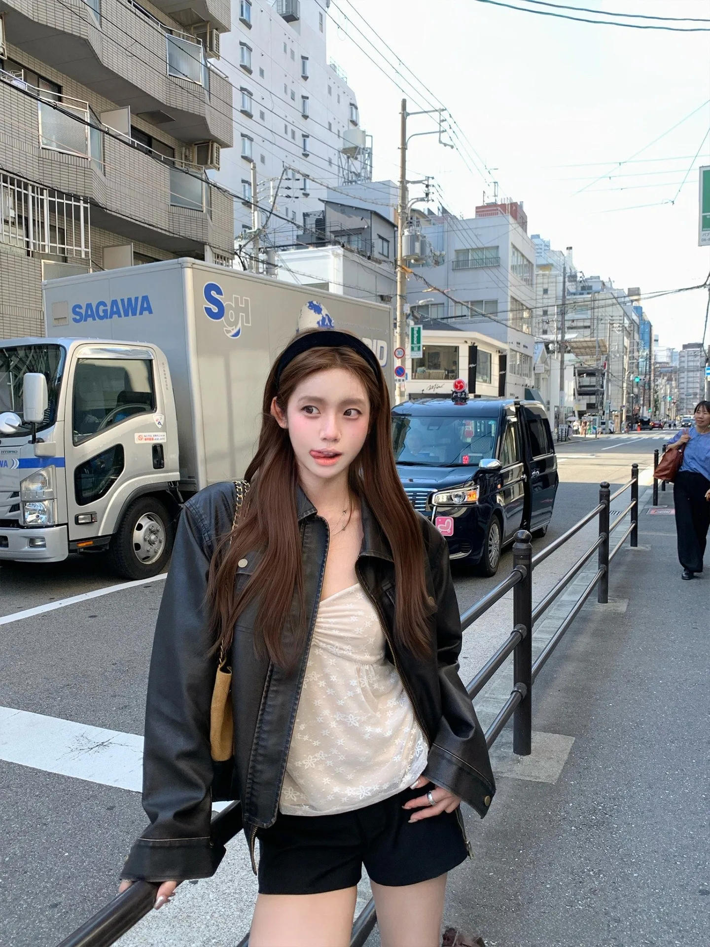 Giacca in pelle da donna Cooky Heide Diary, stile motociclista americano, marrone castagna, vestibilità ampia, per pendolarismo, manica lunga, con zip.