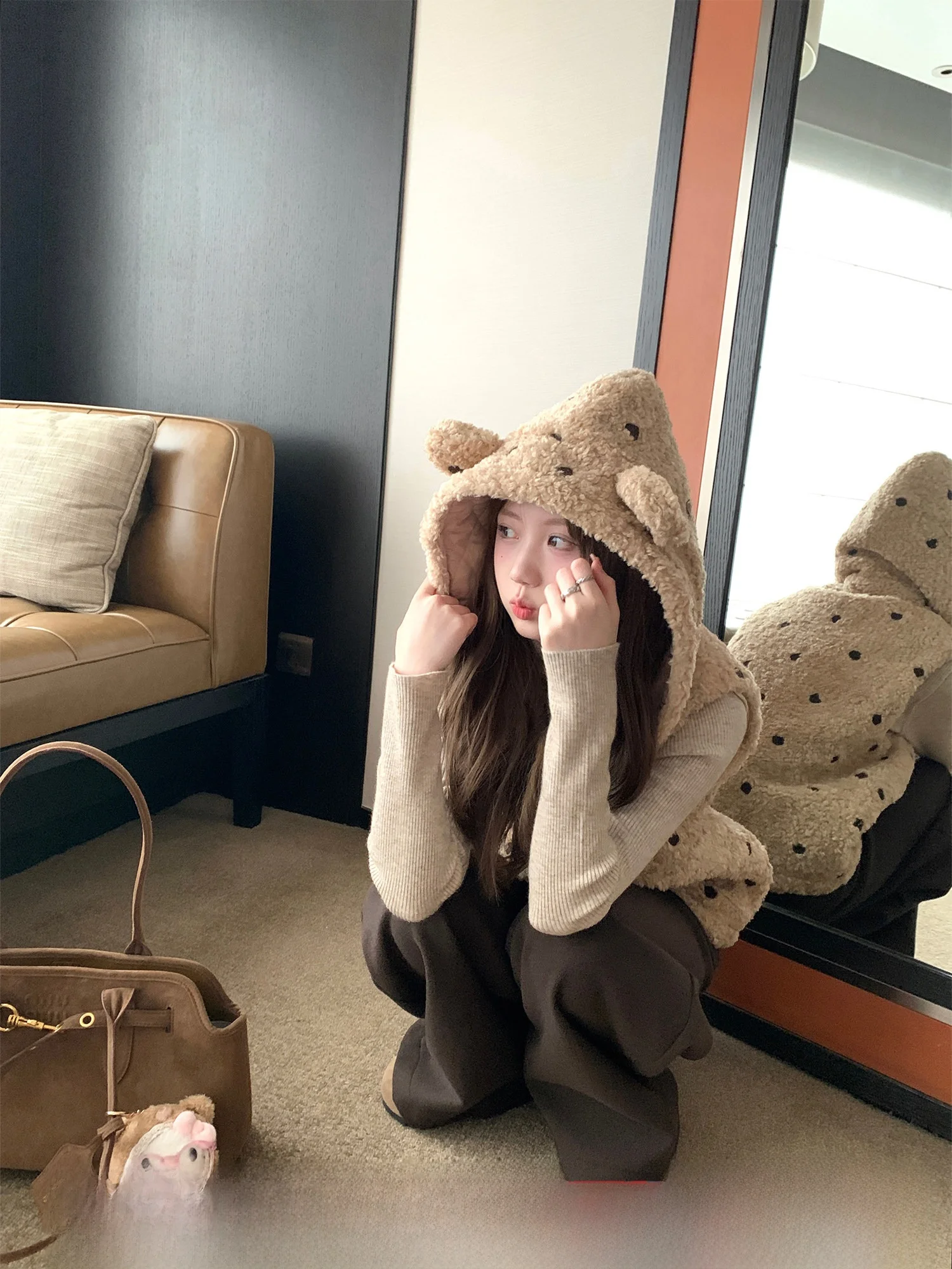 

Chic Bear And Memory Polka Dot Lamb Fur Cotton Vest Women's Spring Winter Faionable Vest Sweet Sle Zipper Design Hat