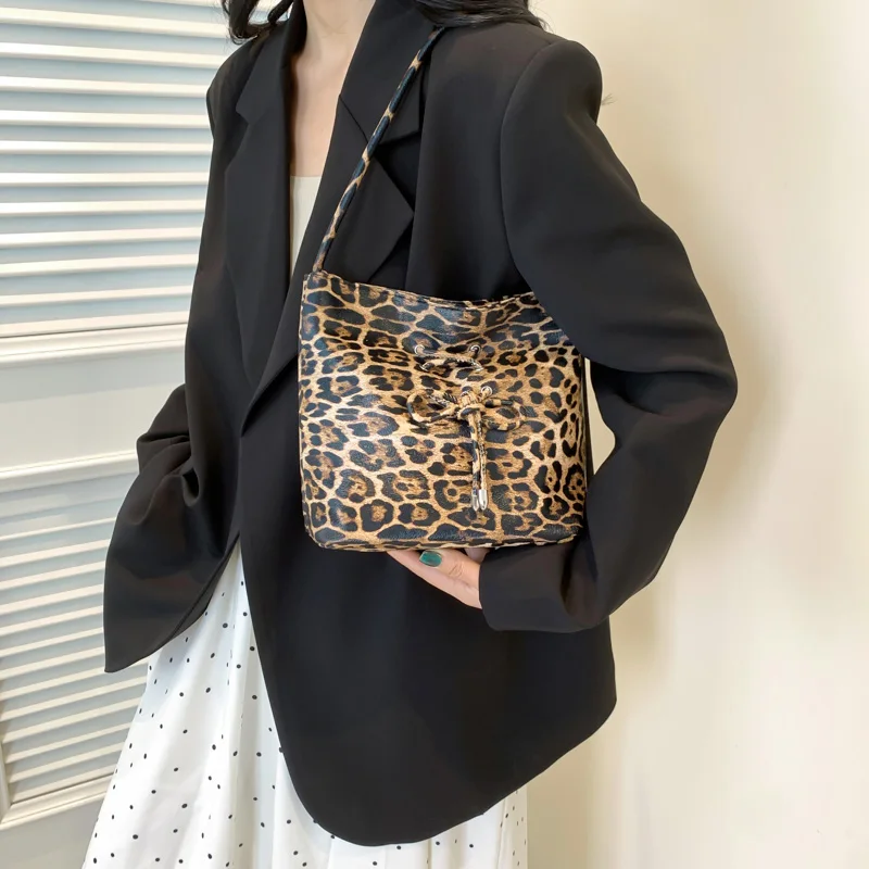 Vintage Women Handbag Leopard Pattern Leather Shoulder Bag Female Top Handle Tote Bag Bucket Underarm Shopper Bag Brand Bolsas