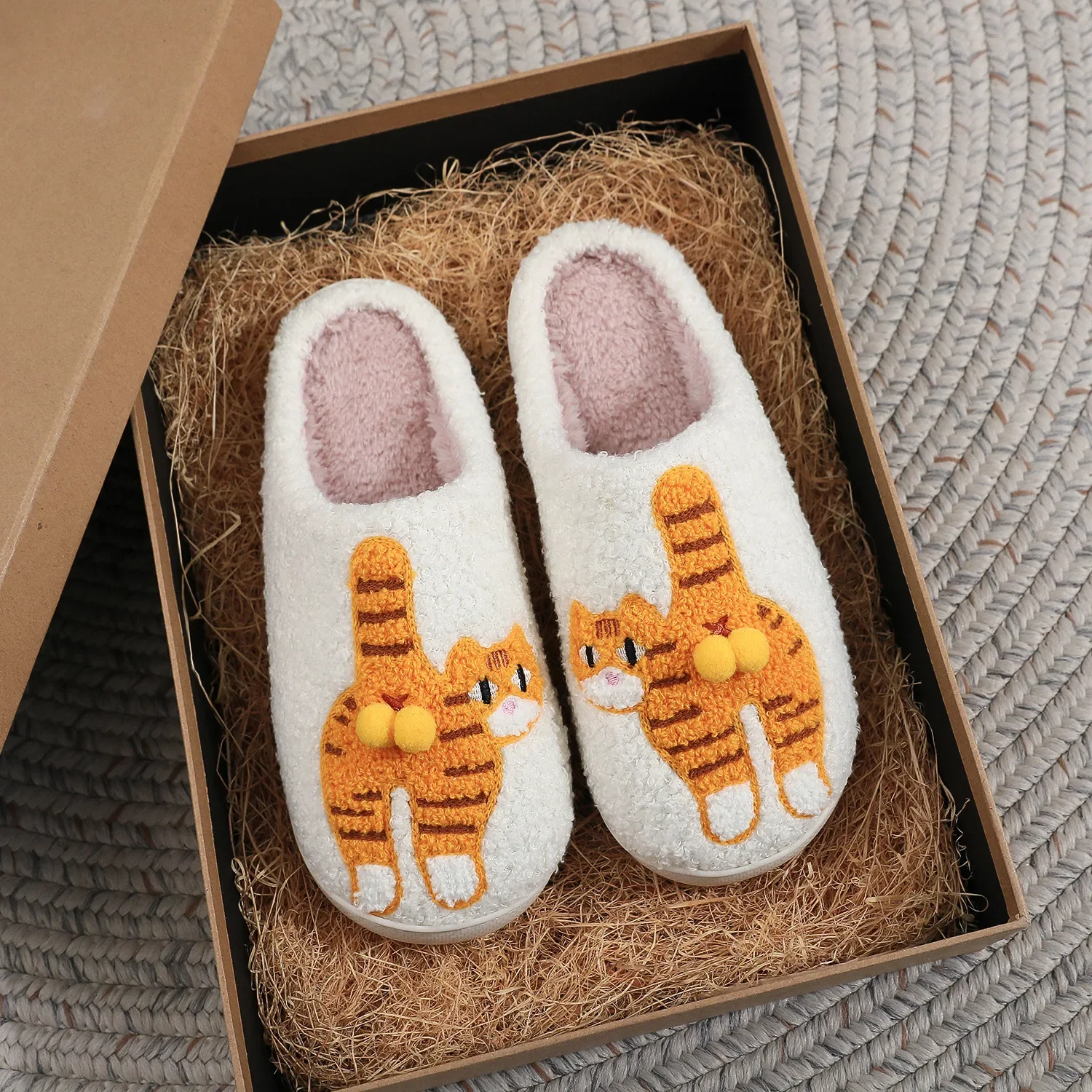SHAJI Unisex Autumn Winter Indoor Plush Slippers, Funny Orange Cat Comfortable Thickened Fleece Lined Casual Home Footwear
