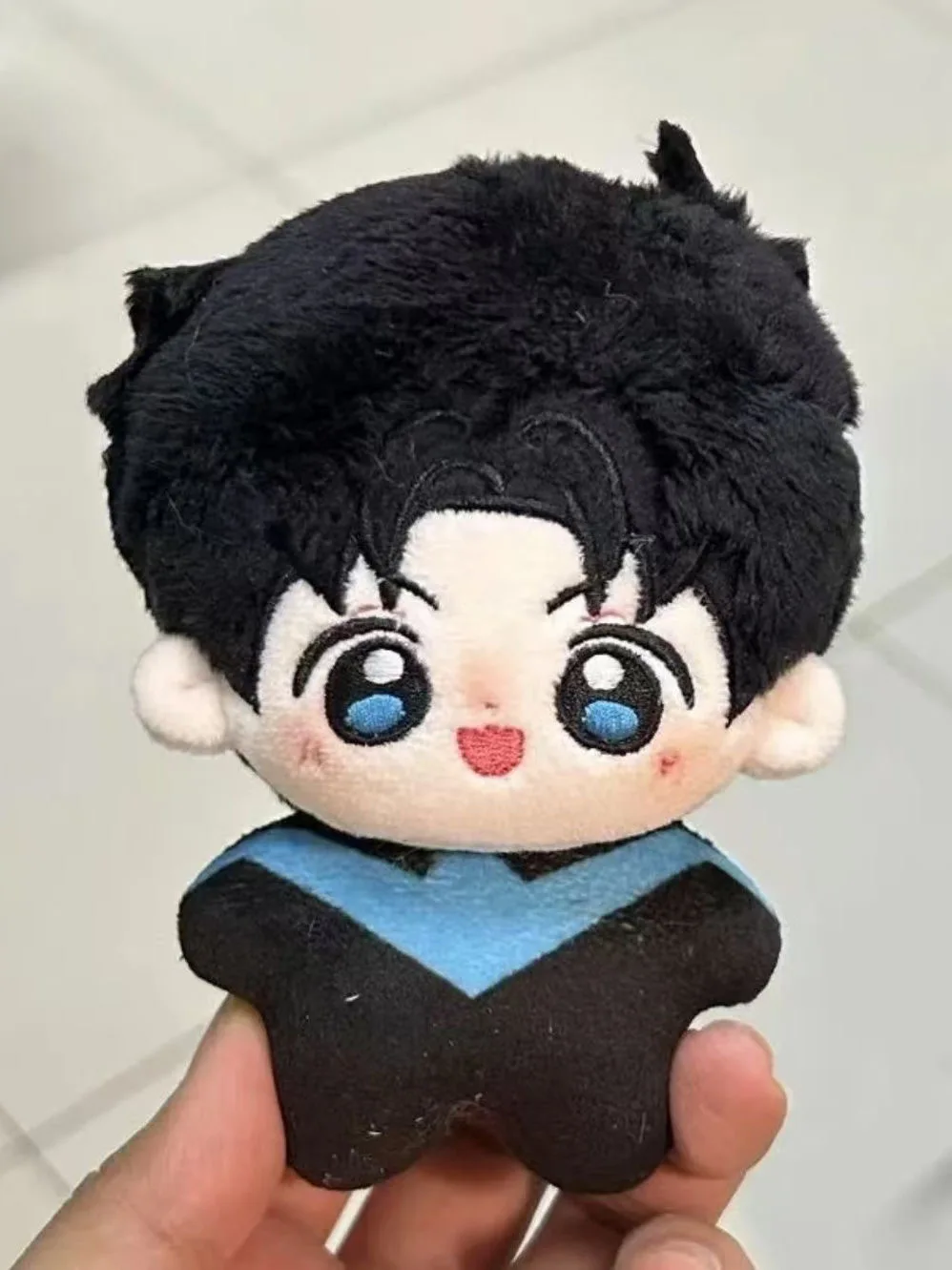 Novo anime asa pau grayson capa vermelha jason todd cosplay atributo 10cm boneca de algodão impressa