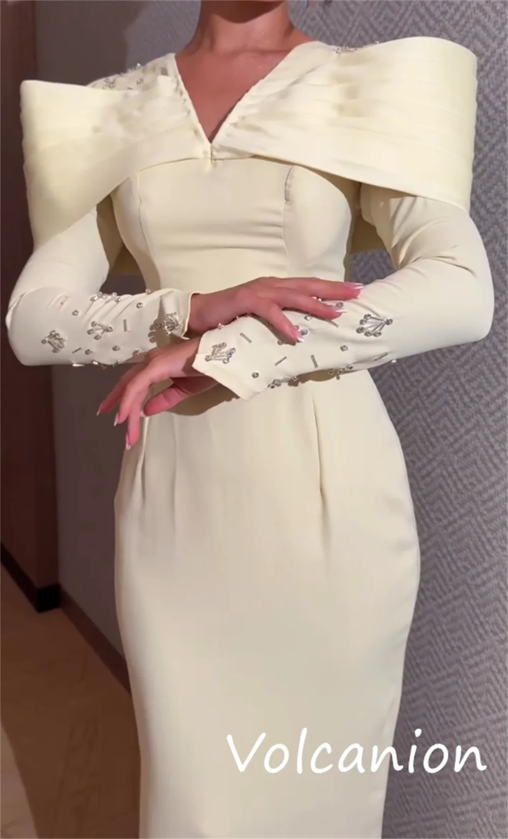 تخصيص كلاسيكي رائع جيرسي مطرزة الطية مستقيم الخامس الرقبة فساتين متوسطة الطول مناسبة مخصصة مطابقة #2