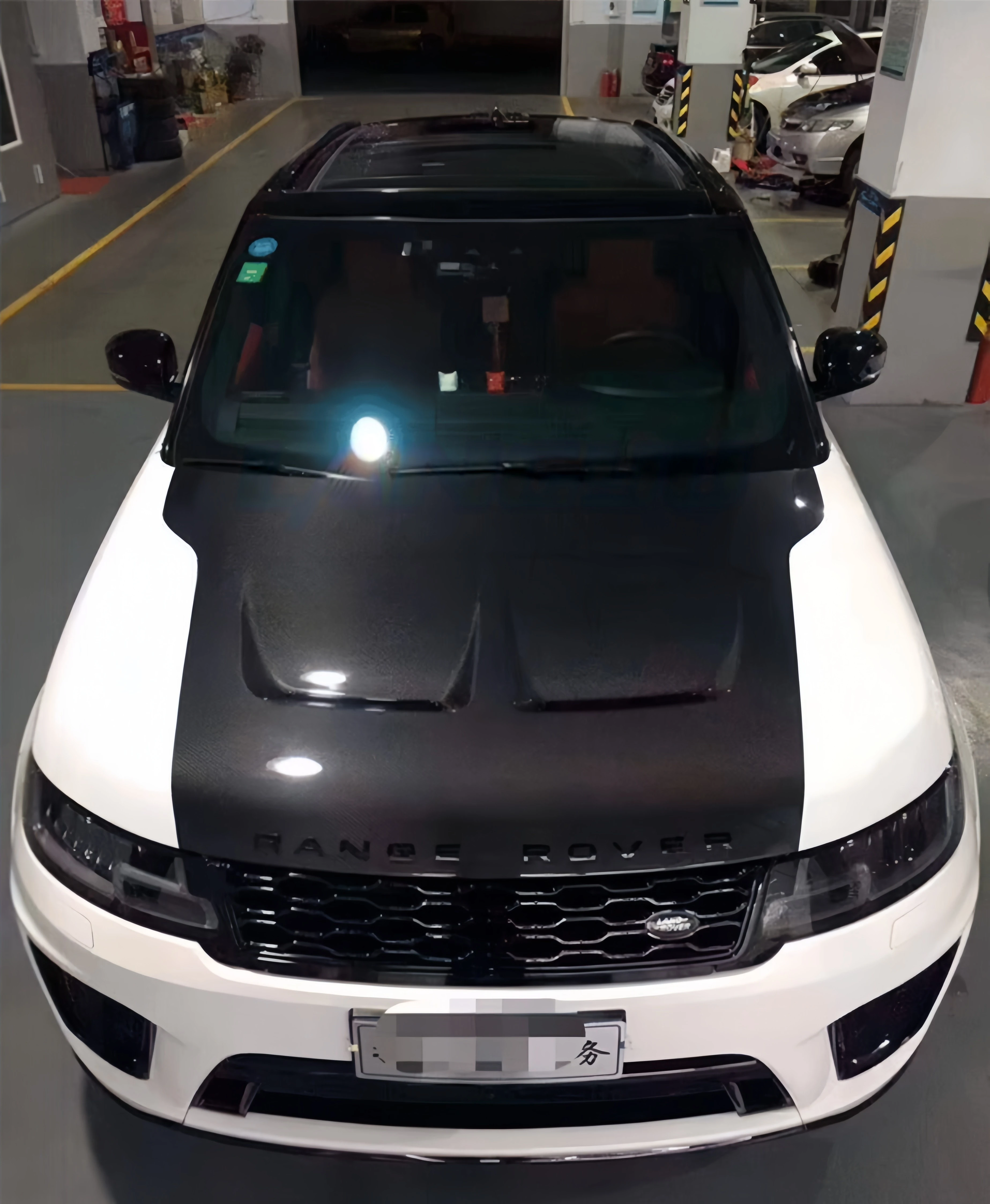 

Совершенно новый капот из углеродного волокна на заказ для капотов двигателя Range Rover Factory-Spot, новый сорт, изготовление на заказ для La