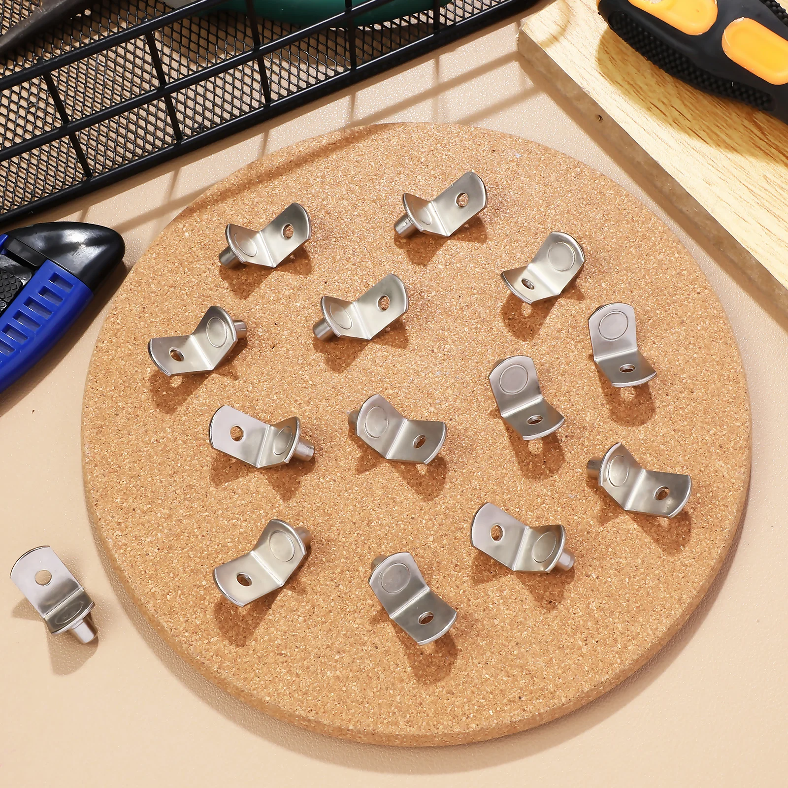 

20pcs L-Shaped Shelf Brackets 6x8mm Sturdy Iron Cabinet Support Clips Bookshelf Pegs Kitchen Bathroom Hardware