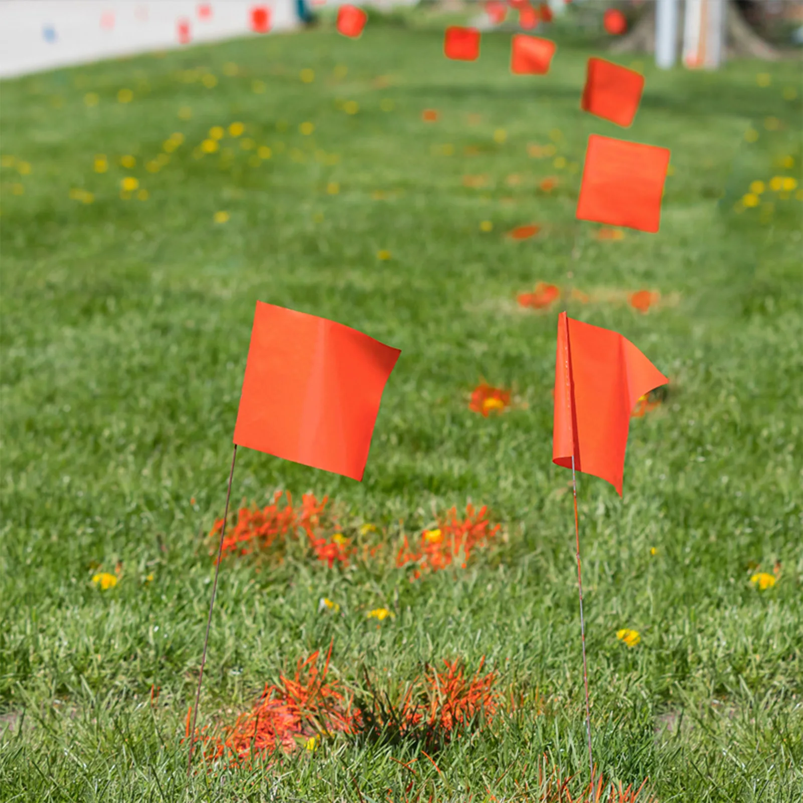 

Floor Marking Signs Yard Flags Highly Visible Colors Construction Warning Flag Suitable for Garden Landscape