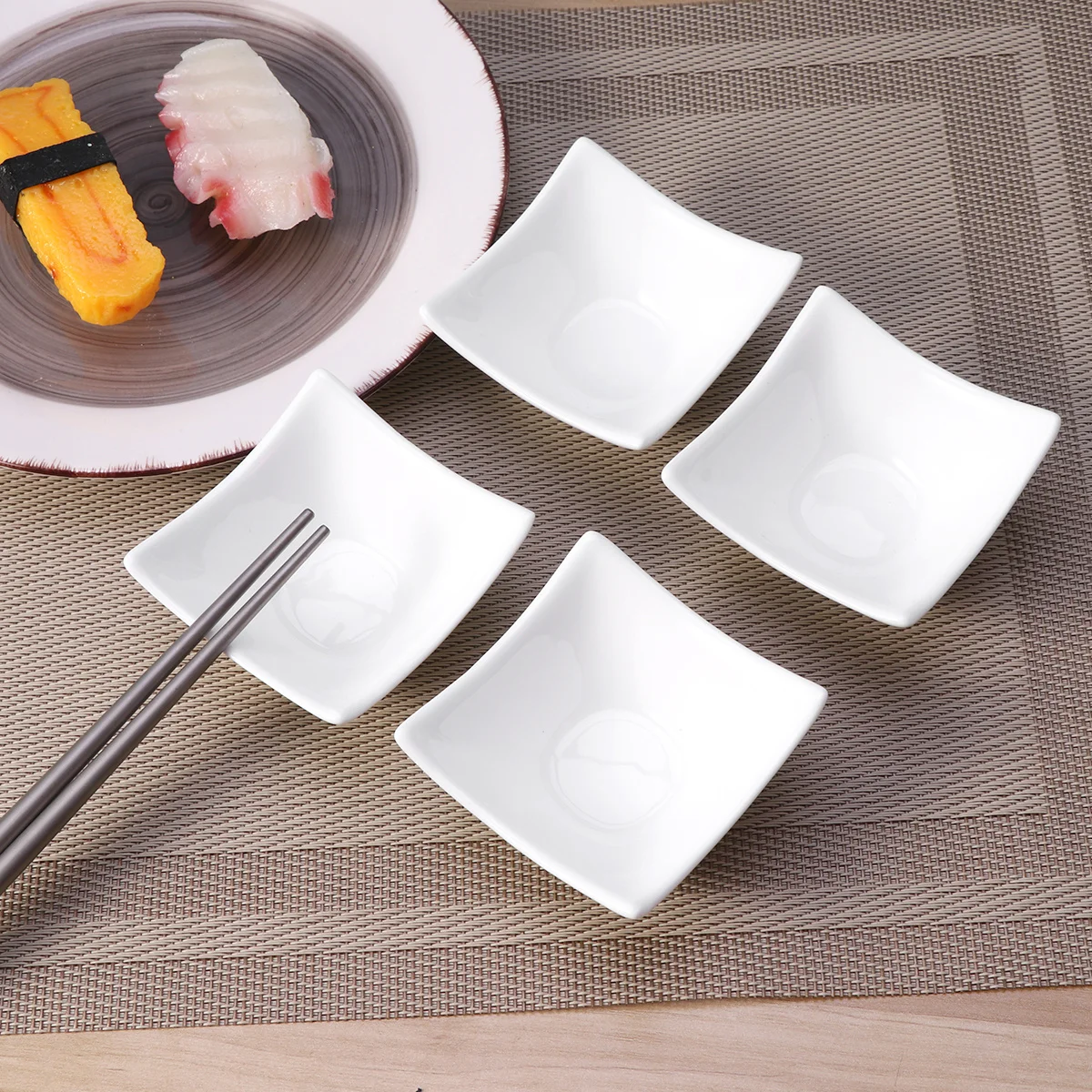 

2Pcs Snack Dishes Pure White Ceramic Sauce Serving Tray for Dip Salsa Dressing Appetizer Party Wedding Catering Four-Corner