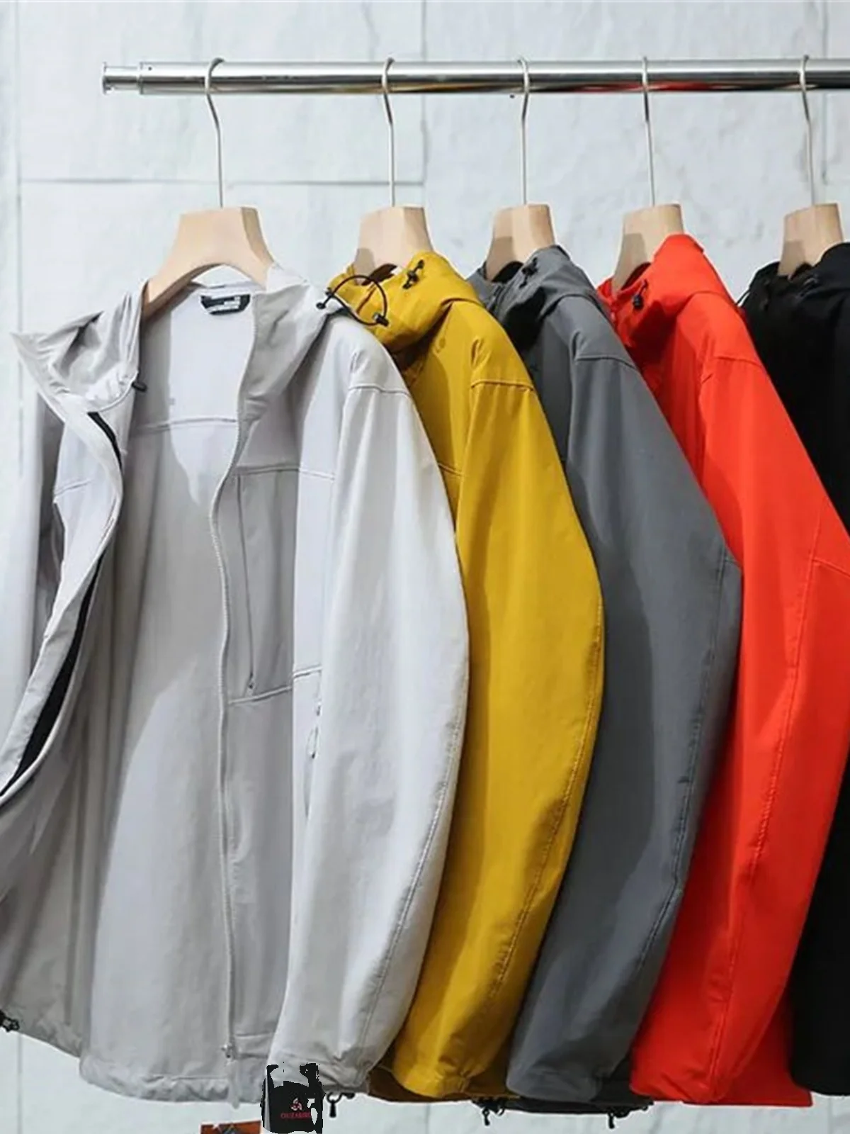 

Classic Outdoor Softell Jaet Windproof Water-resistant All-Weather Couples Hooded Coat Faionable Urban Sle Nylon Fabric