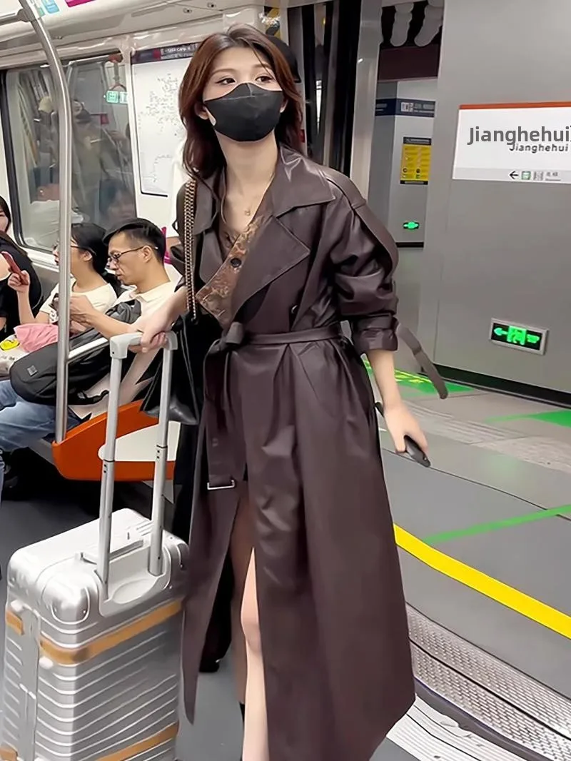 

Ретро женская кожаная куртка с длинными рукавами, модная ветровка с отложным воротником, корейский дизайн, осенняя новинка, полиэстер