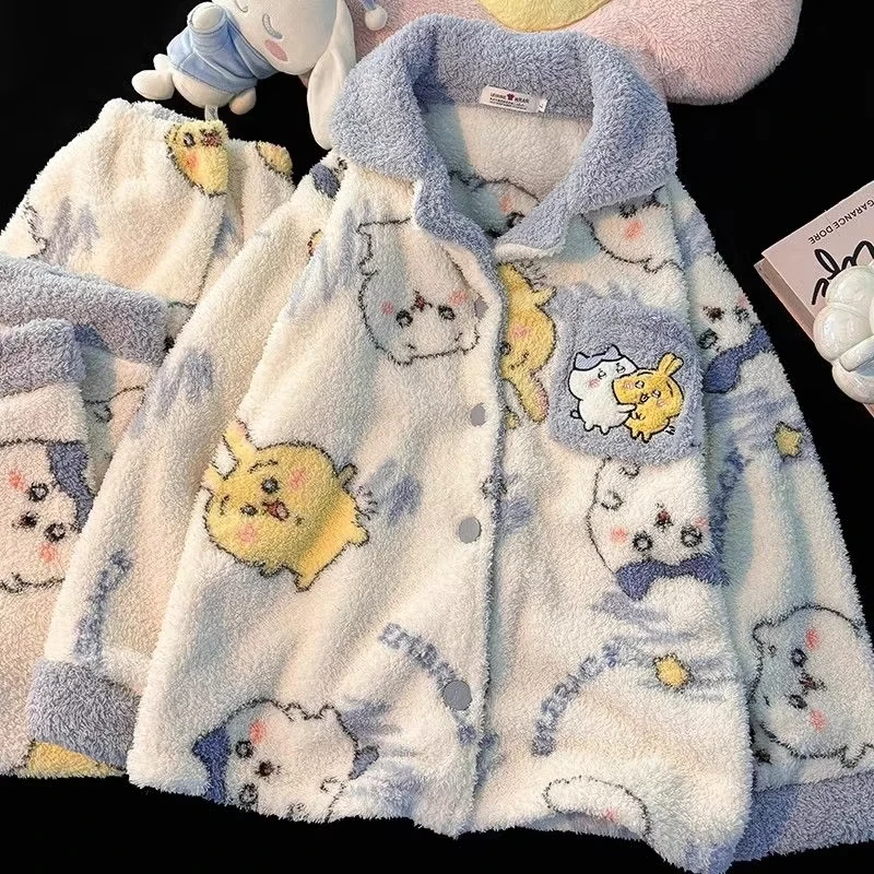 Uroczy zestaw piżamy damskiej Pochacco, dziewczęcy, z grubego, ciepłego polaru koralowego, rozpinany kardigan, spodnie, słodki, modny, casualowy strój domowy dla uczennic.