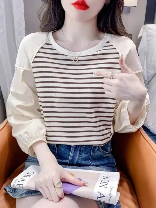

Женская футболка в полоску с круглым вырезом, скрывающая живот, модный топ в корейском стиле, свободный крой, длинный рукав