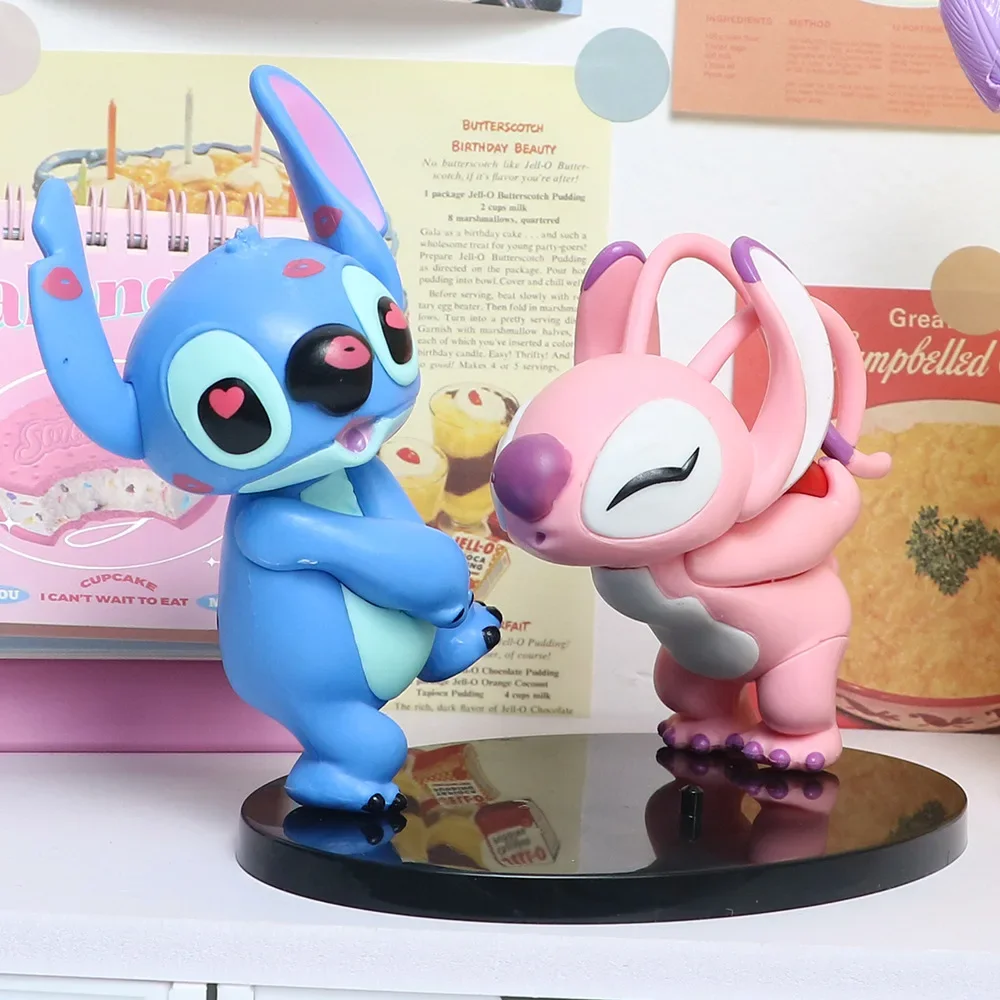 Anime Stitch Liebhaber Modellfigur Engel Küssender Stitch Statue Desktop-Dekoration Figuren Ornamente Valentinstag Geschenke