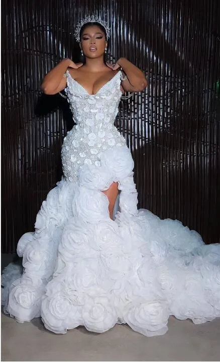 Gorgeous White Mermaid Wedding Dress Handmade Flowers Side Slit vestidos de novia Ball Floral Beaded Straps African Bridal Dress