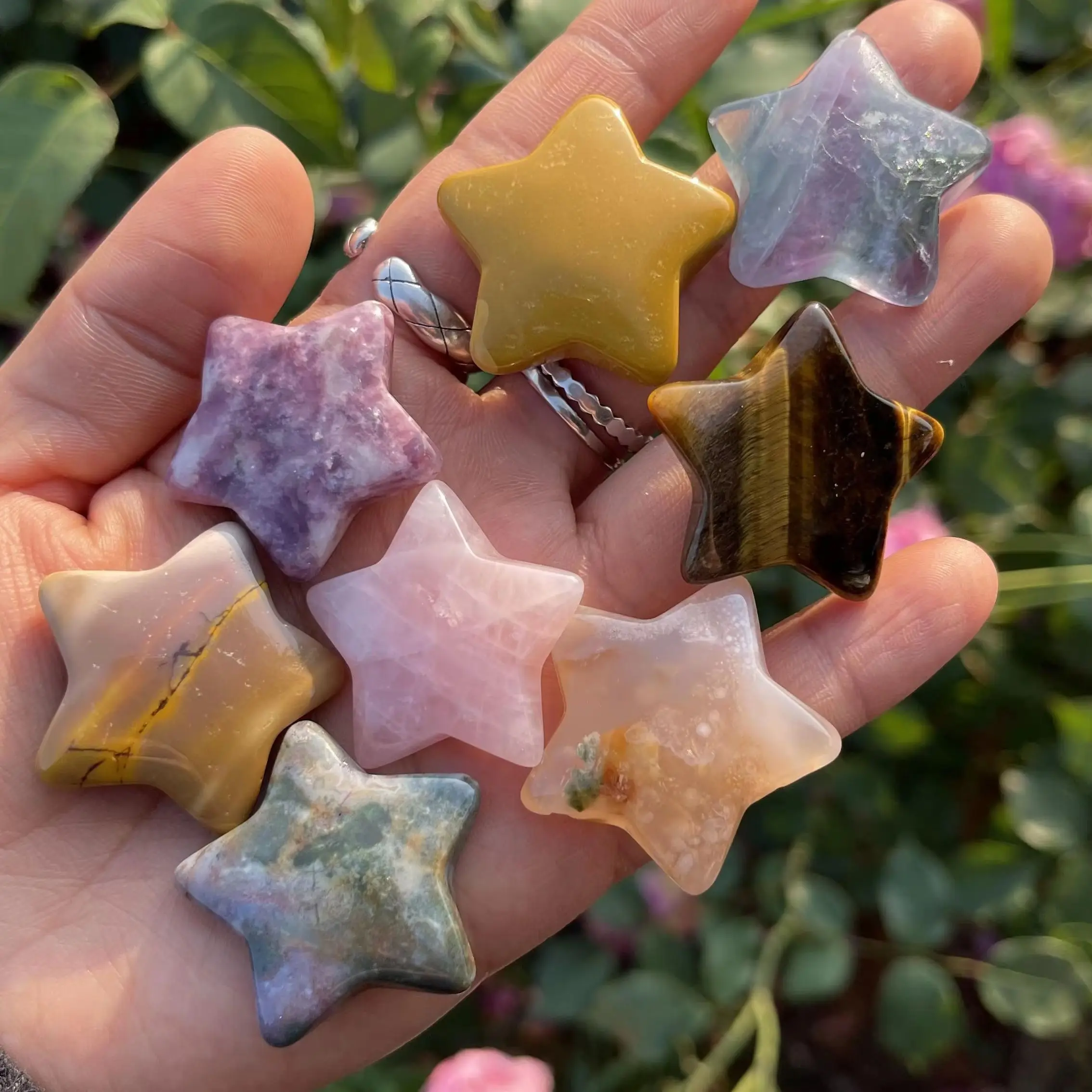 1pair of Natural Semi-Precious Stone Star 25x25mm & Moon 20x33mm Shape Ornaments Charming Home Stone Crafts Tabletop Decoration