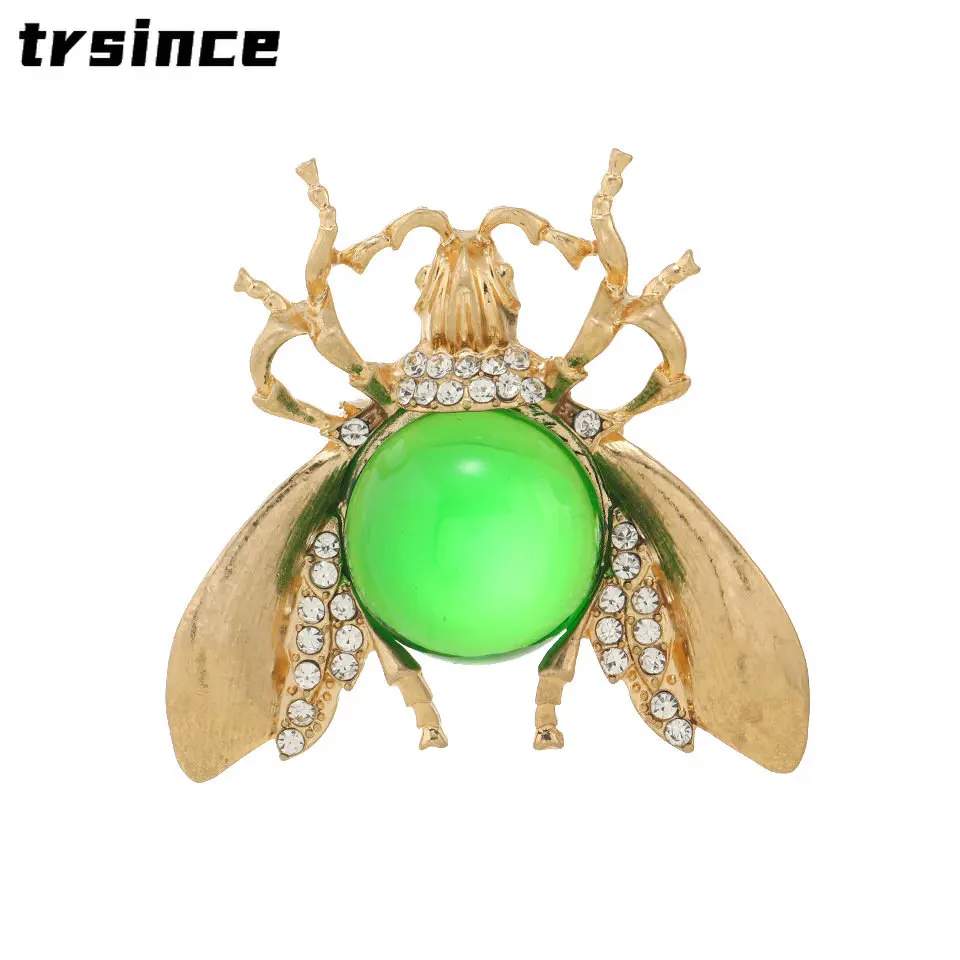 

Luxury Matte Gold Color Jelly Resin Stone Moth Brooch Lady Creative Exaggerated Rhinestone Metal Badges Coat Pin Insect Jewelry