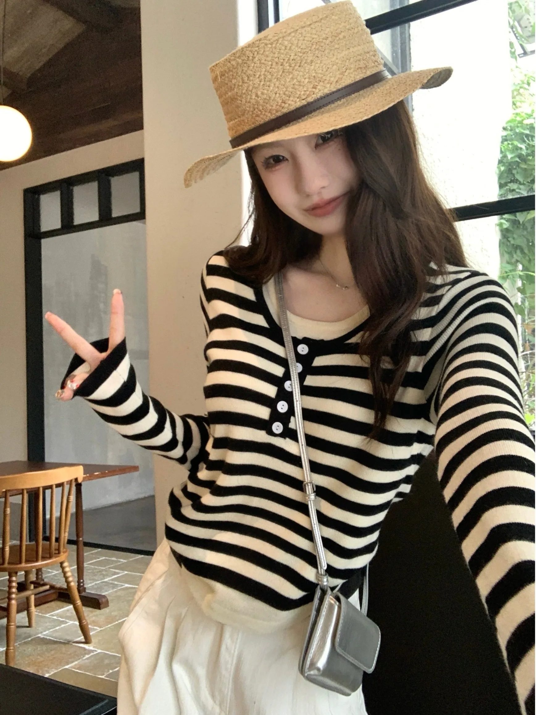 

Женский облегающий длинный све-основа irt Dervo, верхняя одежда ранней осени, дизайн в полоску, корейский вязаный топ Sle Paring Jia из двух предметов