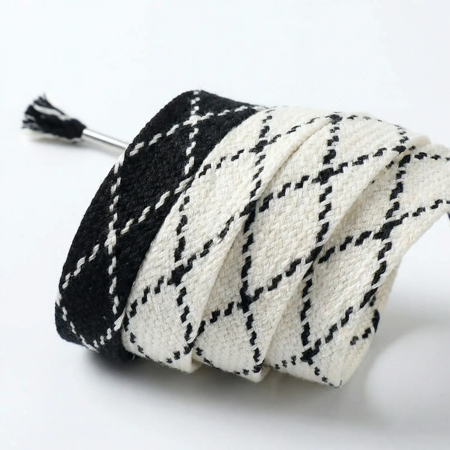 2.5cm Wide Tassel Shoelaces Black White Striped Ribbon Laces for Sneakers Women Fashion Casual Shoes 120cm 140cm
