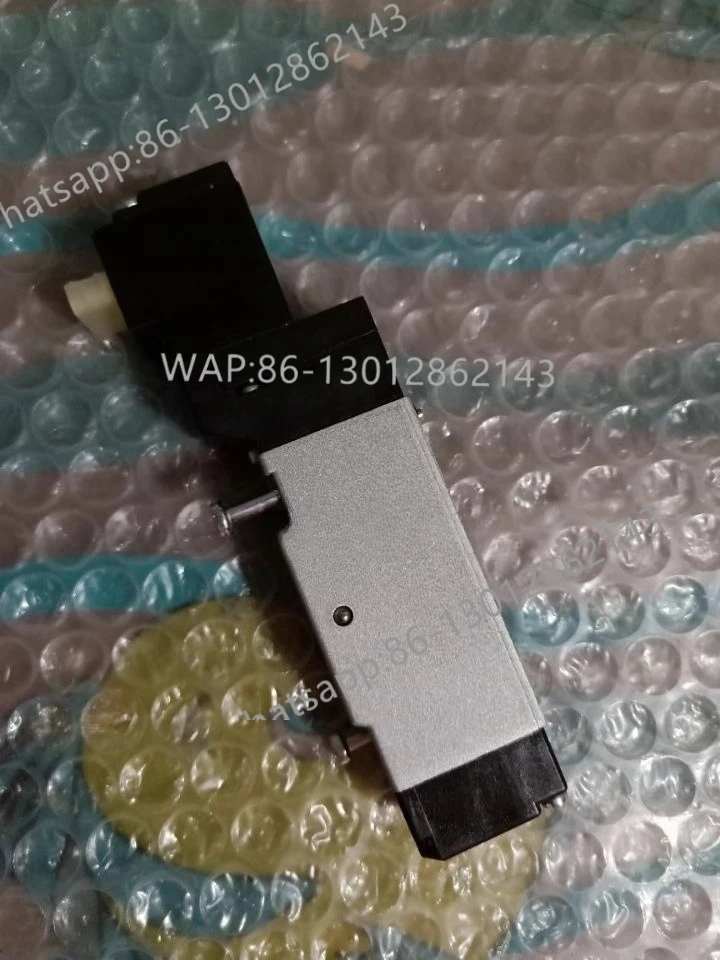 

Solenoid valve MEH-5/2-1/8-P-I-B 173404 genuine spot