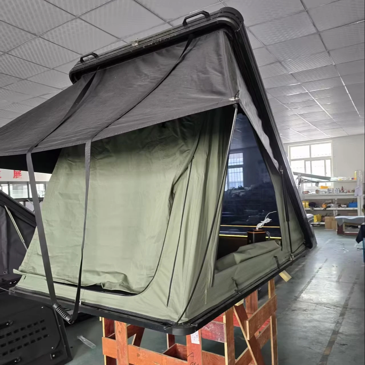 

4x4 Tent Overland Offroad Car Rooftop Tent for Adventure and Outdoors