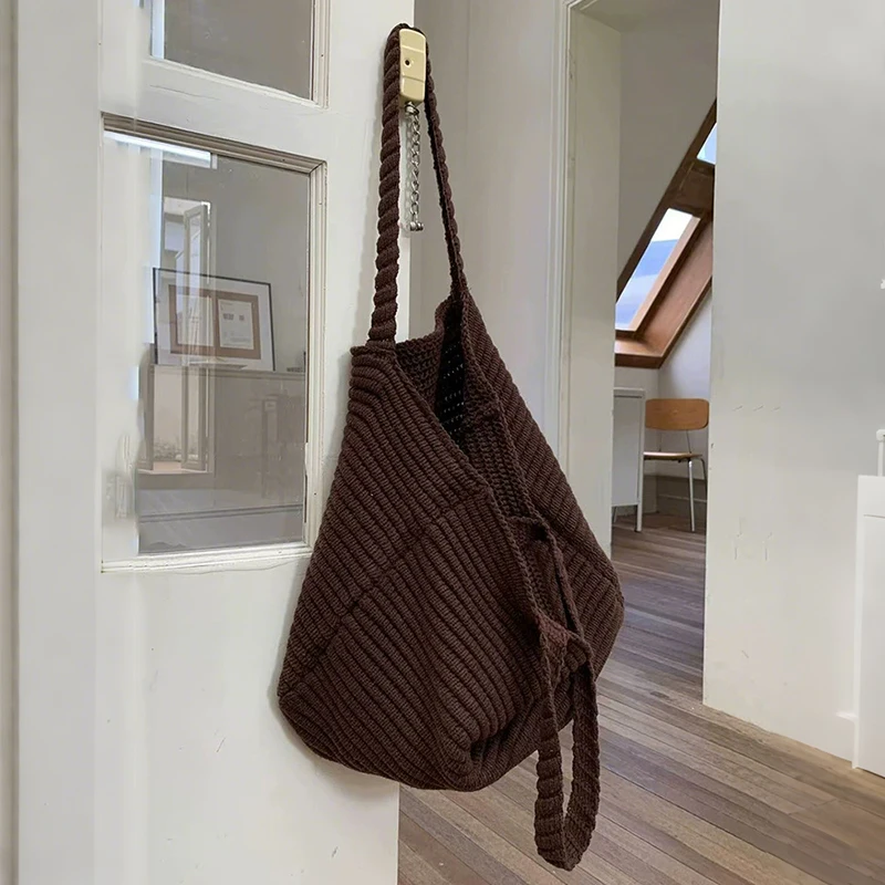 Retro Knitted Handbag for Women Autumn Winter New Korean Edition Solid Color Knitted Bag Large Capacity Travel Handheld Bag