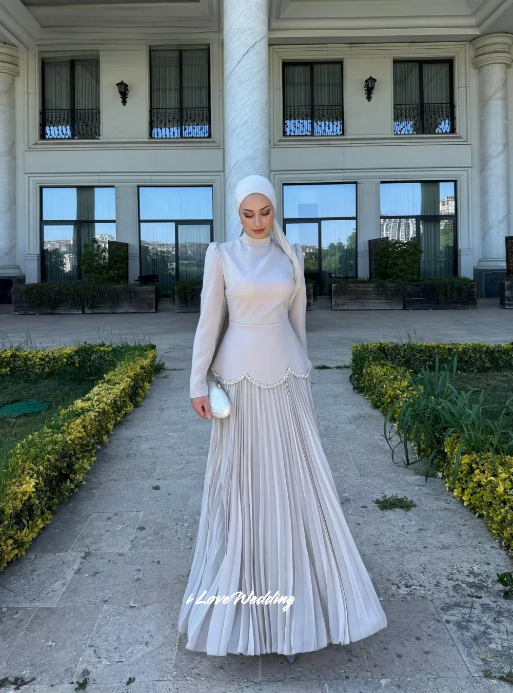

Women High Neck Prom Dresses Long Sleeve Peded A-Line Floor-Length Saudi Arabia Dubai Luxury Evening Dresses Pleated Customized