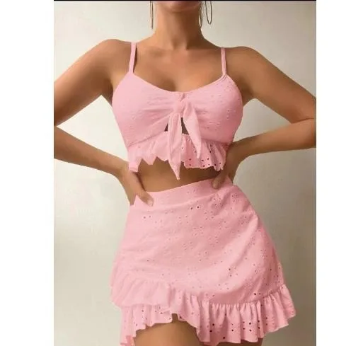 ชุดว่ายน้ำบิกินี่แบบเสื้อยืดสำหรับผู้หญิงสไตล์อนุรักษ์นิยมใหม่ปี 2024 ชุดชายหาด ชุดกีฬา ชุดโยคะ ชุดออกกำลังกาย อุปกรณ์สำหรับแฟนๆ